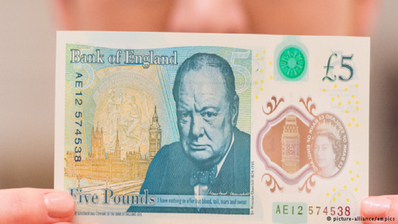 بریتانیاییها صاحب اسکناسهای "پلاستیکی" شدند بریتانیاییها صاحب اسکناسهای "پلاستیکی" شدند