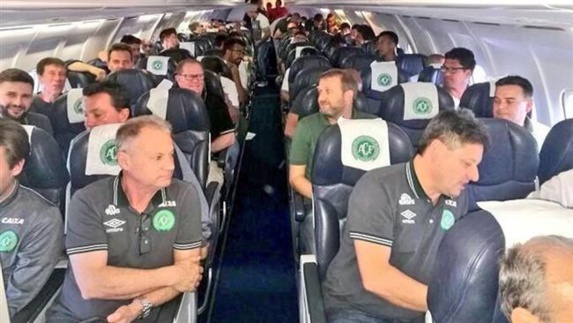 سقوط هواپیمای حامل بازیکنان برزیلی در کلمبیا