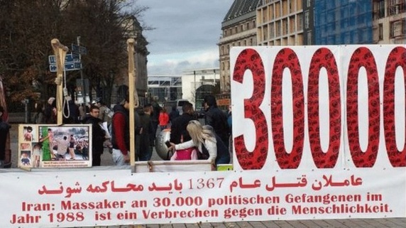 فراخوان به محاکمه مسئولان قتلعام 1988 زندانیان سیاسی در ایران به خاطر جنایت علیه بشریت فراخوان به محاکمه مسئولان قتلعام 1988 زندانیان سیاسی در ایران به خاطر جنایت علیه بشریت