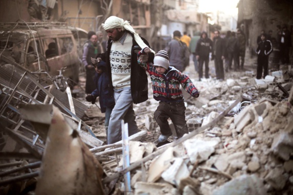 مجروح شدن 5 غیر نظامی نتیجه بمباران رژیم اسد در عربین دمشق 