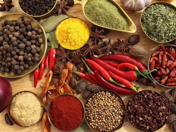 خواص ادویه جات و فواید درمانی آن برای بدن! خواص ادویه جات و فواید درمانی آن برای بدن!