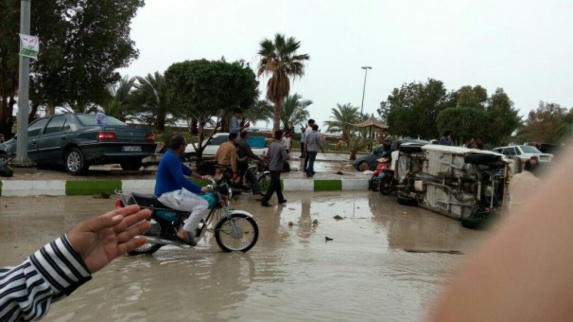 طغیان آب دریا در استان بوشهر یک کشته، 5 مفقود و بیش از 20 مجروح بجا گذاشت