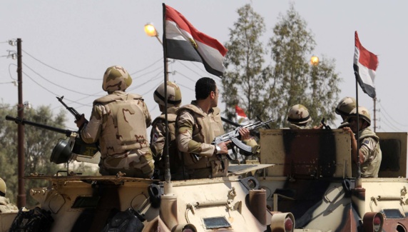 ارتش مصر به پایگاه افراطگرایان در جبل الحلال سیناء حمله کرد