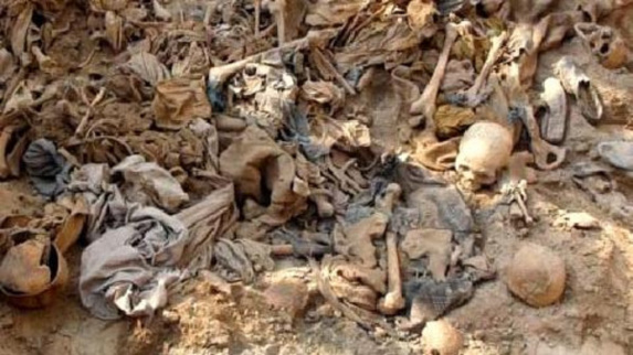 کشف یک گور دسته جمعی در ولایت کابل افغانستان کشف یک گور دسته جمعی در ولایت کابل افغانستان