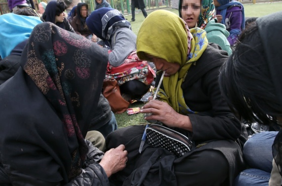 تهران پایتختی با 20 هزار کارتن خواب و چهار میلیون حاشیه نشین تهران پایتختی با 20 هزار کارتن خواب و چهار میلیون حاشیه نشین