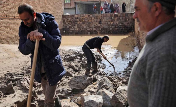 تصاویری از سیل و طوفان در چندین استان ایران تصاویری از سیل و طوفان در چندین استان ایران