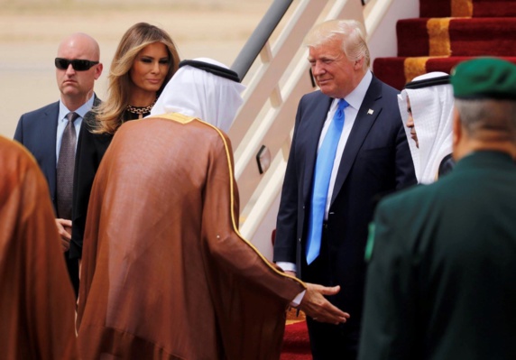 تصاویری از مراسم استقبال ملک سلمان از دونالد ترامپ تصاویری از مراسم استقبال ملک سلمان از دونالد ترامپ