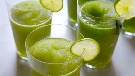 از مصرف این نوع شربت ها برای رفع تشنگی و ضعف در ماه مبارک رمضان کوتاهی نکنید از مصرف این نوع شربت ها برای رفع تشنگی و ضعف در ماه مبارک رمضان کوتاهی نکنید