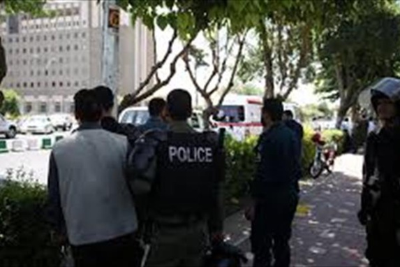 آموزش یکی از مهاجمین تهران توسط وزارت اطلاعات ایران آموزش یکی از مهاجمین تهران توسط وزارت اطلاعات ایران