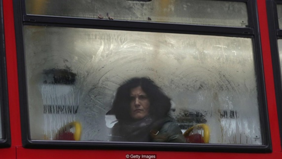 این احساس کسی دارد نگاهتان میکند از کجا میآید؟ این احساس کسی دارد نگاهتان میکند از کجا میآید؟