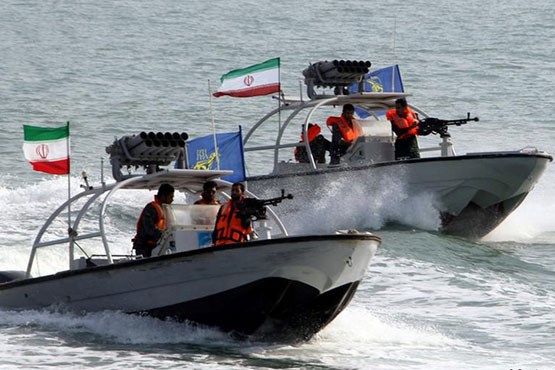توقیف یک قایق ماهیگیری سعودی با چهار سرنشین هندی توسط نیروی دریایی سپاه پاسداران توقیف یک قایق ماهیگیری سعودی با چهار سرنشین هندی توسط نیروی دریایی سپاه پاسداران