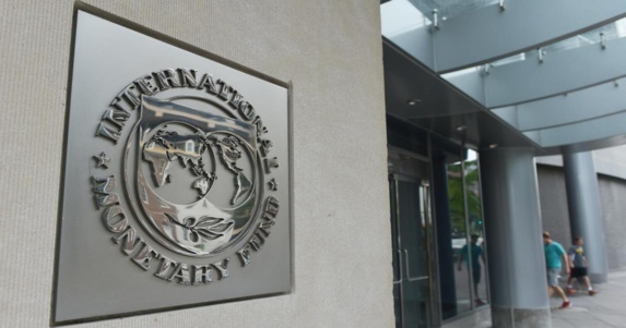 صندوق بین‌المللی پول از کاهش رشد اقتصادی بریتانیا و آمریکا در سال جاری خبر داد 