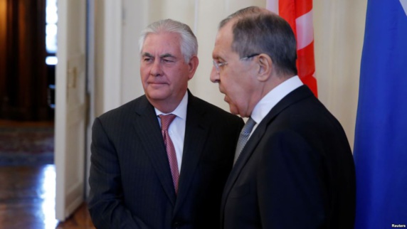 آقای تیلرسون و لاوروف برای اولین بار بعد از تصویب تحریم جدید علیه روسیه توسط کنگره دیدار کردند. آقای تیلرسون و لاوروف برای اولین بار بعد از تصویب تحریم جدید علیه روسیه توسط کنگره دیدار کردند.