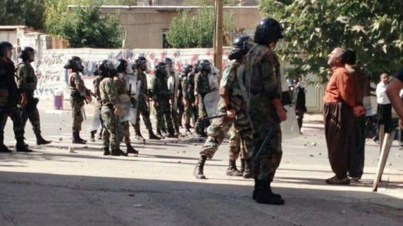 مقاومت و استواری مردم کورد در اعتراض به کشتار کولبران به روایت تصویر مقاومت و استواری مردم کورد در اعتراض به کشتار کولبران به روایت تصویر