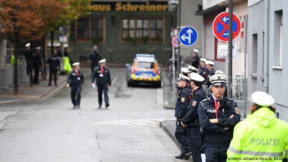 وحدت دو آلمان آز آغاز تا کنون به روایت تصویر وحدت دو آلمان آز آغاز تا کنون به روایت تصویر