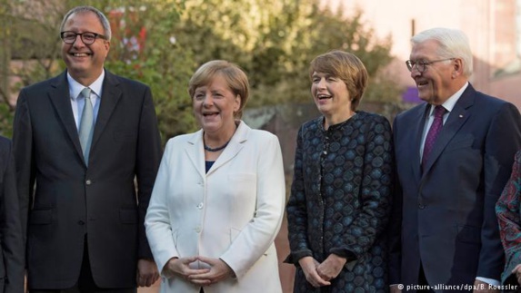 وحدت دو آلمان آز آغاز تا کنون به روایت تصویر وحدت دو آلمان آز آغاز تا کنون به روایت تصویر