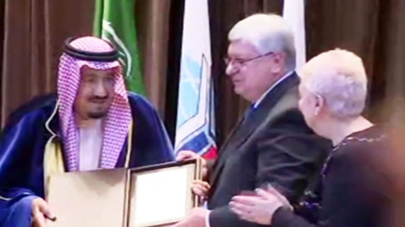 اعطای دکترای افتخاری به ملک سلمان در مسکو + تصویر اعطای دکترای افتخاری به ملک سلمان در مسکو + تصویر