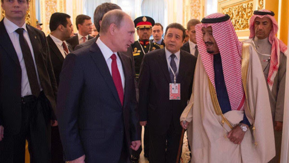 اعطای دکترای افتخاری به ملک سلمان در مسکو + تصویر اعطای دکترای افتخاری به ملک سلمان در مسکو + تصویر