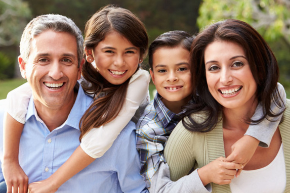 چرا زوجها بعد از مدتی شبیه هم میشوند؟ چرا زوجها بعد از مدتی شبیه هم میشوند؟