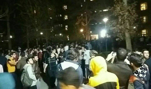 زمینلرزه با قدرت 4.2 ریشتری تهران را لرزاند + عکس زمینلرزه با قدرت 4.2 ریشتری تهران را لرزاند + عکس