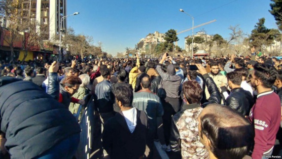 گسترش اعتراضات مردمی به تمامی شهرهای ایران