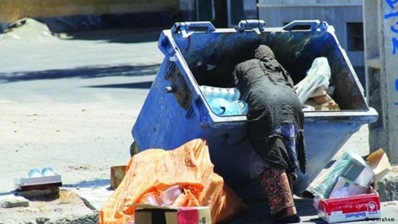 تصاویر کودکان، زنان و مردان زبالهگرد در ایران تصاویر کودکان، زنان و مردان زبالهگرد در ایران