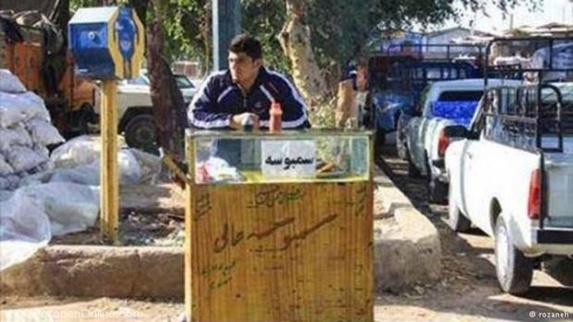 شماری از قهرمانان دست فروش ورزش ايران + عکس شماری از قهرمانان دست فروش ورزش ايران + عکس