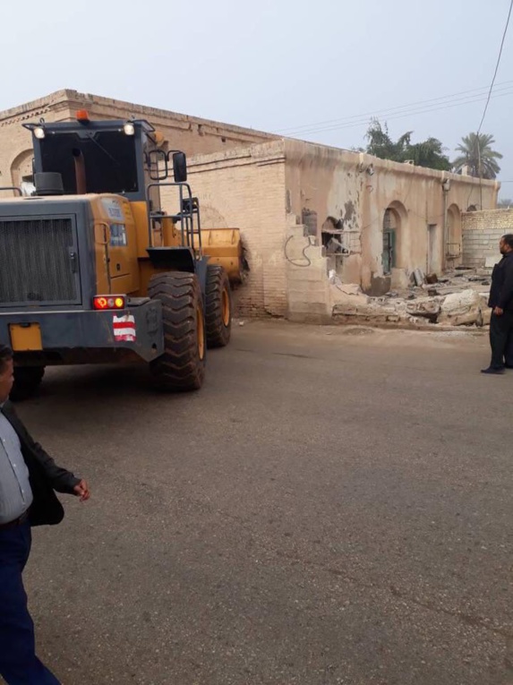 تخریب سینمای نفت دارخوین با قدمت 109 ساله تخریب سینمای نفت دارخوین با قدمت 109 ساله