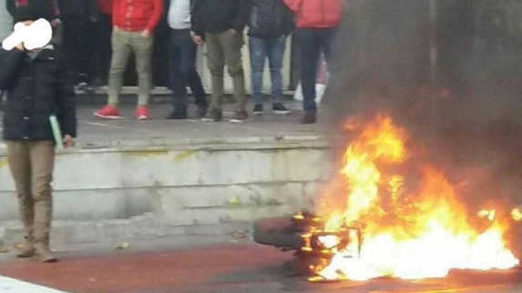 موج دوم اعتراضات در ايران با "مرگ بر دیکتاتور" در حال شکلگیری است موج دوم اعتراضات در ايران با "مرگ بر دیکتاتور" در حال شکلگیری است