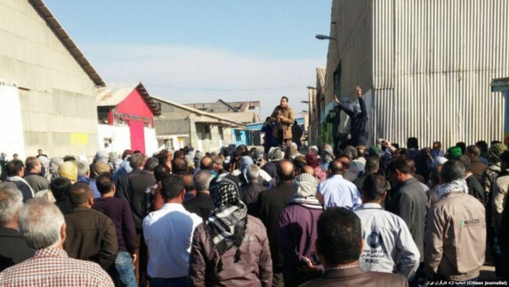 احضار دستکم ده نفر از بازنشستگان سال ۹۵ به پاسگاه هفت تپه احضار دستکم ده نفر از بازنشستگان سال ۹۵ به پاسگاه هفت تپه