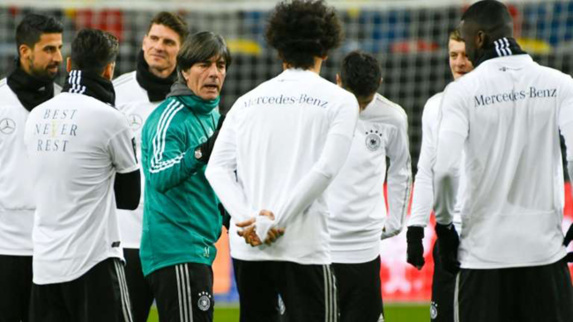 یواخیم لوو و شاگردانش در آستانه رسیدن به رکورد تاریخی ژرمن ها یواخیم لوو و شاگردانش در آستانه رسیدن به رکورد تاریخی ژرمن ها