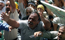 تجمع کارگران کارخانه قند و تصفیه شکر اهواز  تجمع کارگران کارخانه قند و تصفیه شکر اهواز