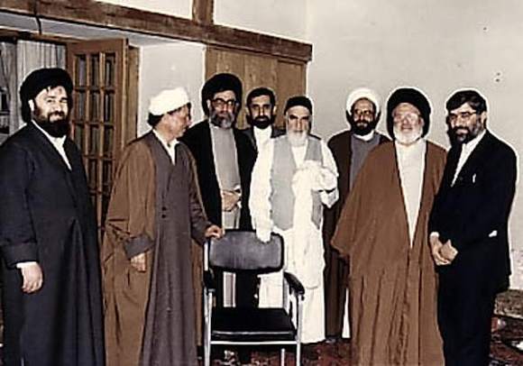 میر حسین موسوی-اردبیلی-ریشهری-آیت الله خمینی- ولایتی- خامنه ای-  رفسنجانی- احمد خمینی