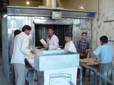 افزایش بیکاری کارگران نانوایی با اجرای فاز دوم یارانهها افزایش بیکاری کارگران نانوایی با اجرای فاز دوم یارانهها