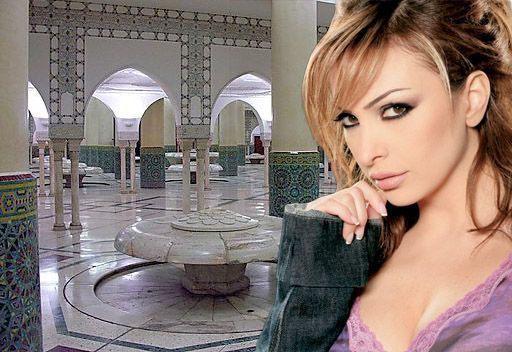 یک خواننده مشهور لبنانی پس از رقاصی در مسجد ،خشم مسلمانان مراکش را بر انگیخت یک خواننده مشهور لبنانی پس از رقاصی در مسجد ،خشم مسلمانان مراکش را بر انگیخت