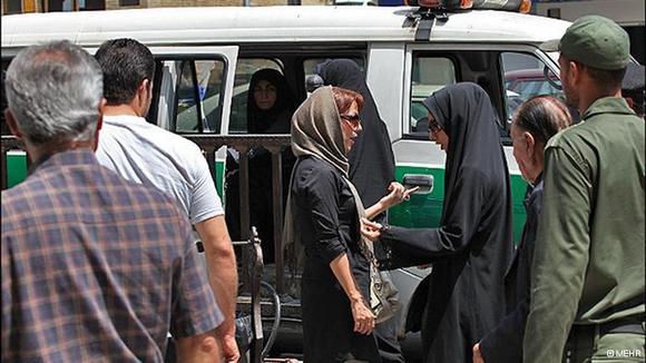 آغاز دور جدید طرح برخورد با "بدحجابی" در ایران آغاز دور جدید طرح برخورد با "بدحجابی" در ایران