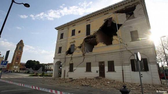 زمین‌لرزه در ایتالیا دست‌کم سه قربانی گرفت