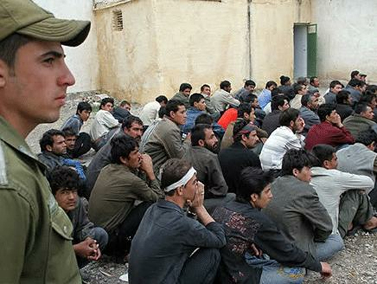 افغان ستیزی در ایران ؛این بار اخراج افغانهای مجرد افغان ستیزی در ایران ؛این بار اخراج افغانهای مجرد