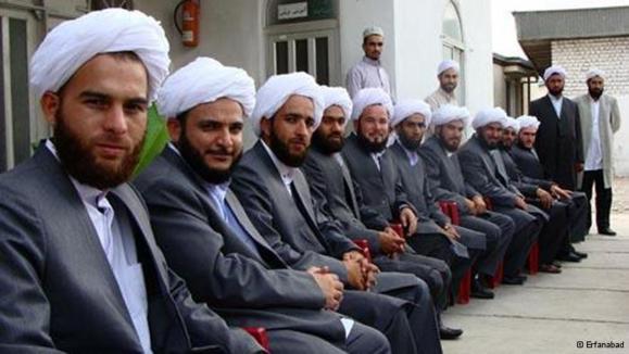 احضار روحانیان اهل سنت کرد به وزارت اطلاعات و دادگاه