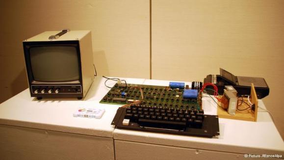 ۳۰۰ هزار یورو برای اولین کامپیوتری که اپل ساخت