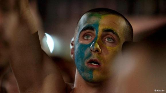 واکنش هوادار غمزدهی اوکراینی به حذف میزبان رقابتها واکنش هوادار غمزدهی اوکراینی به حذف میزبان رقابتها