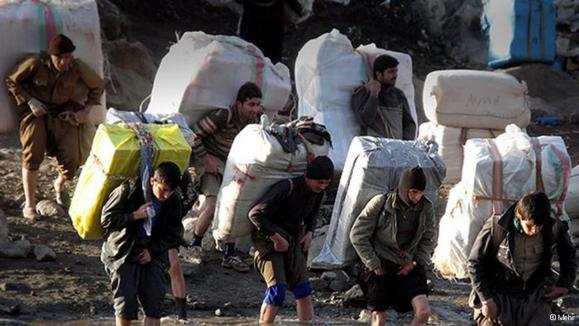 کشته و زخمی شدن ١٨٢ کولبر کُرد در طول ١٤ ماه