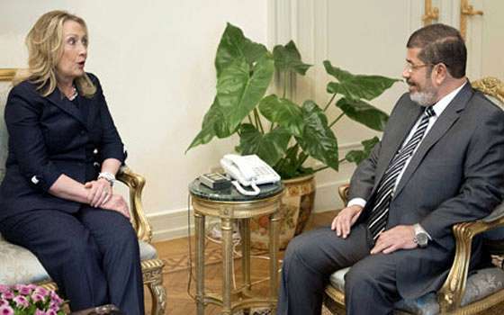 دیدار کلینتون و مرسی در قاهره در باره پایبندی مصر به قرارداد صلح با اسرائیل