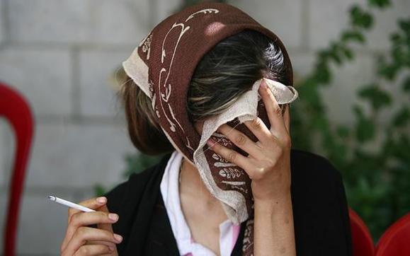 تبلیغ "شیشه" برای کاهش وزن در سالنهای آرایشی بانوان تبلیغ "شیشه" برای کاهش وزن در سالنهای آرایشی بانوان