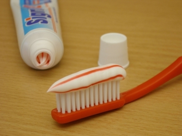 پانزده کاربرد متفاوت خمیر دندان که نمی دانستید پانزده کاربرد متفاوت خمیر دندان که نمی دانستید