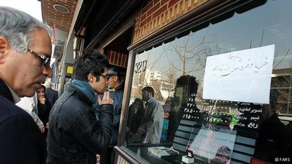 بانک مرکزی در تعیین بهای ارز تسلیم بازار آزاد میشود بانک مرکزی در تعیین بهای ارز تسلیم بازار آزاد میشود