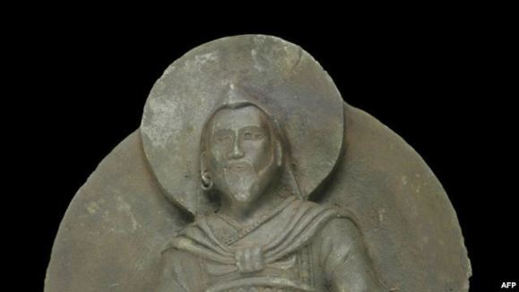 «مرد آهنین»، مجسمه ای هزار ساله از جنس فرا زمینی «مرد آهنین»، مجسمه ای هزار ساله از جنس فرا زمینی