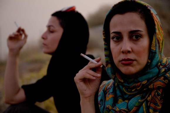دستگیری یکصد دختر و پسر دانشجو در صومعه سرا دستگیری یکصد دختر و پسر دانشجو در صومعه سرا