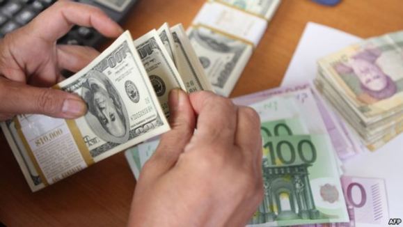 نماینده مجلس: توزيع پنج ميليارد دلار ارز تقلبی در ايران نماینده مجلس: توزيع پنج ميليارد دلار ارز تقلبی در ايران