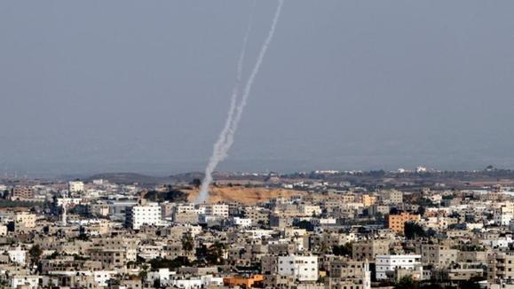 درگیری حماس و اسرائیل با پرتاب موشک به تل‌آویو بالا گرفت